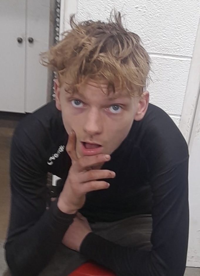 Abuser photo